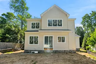 11 Maplewood Dr, Livingston, NJ 07039 - Photo 4