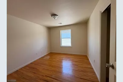 12 Halleck St, Newark, NJ 07104 - Photo 6