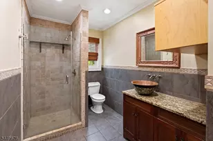 821 Wyoming Ave, Elizabeth, NJ 07208 - Photo 16