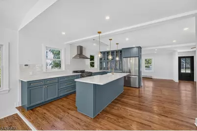 129 W Oak St, Bernards Township, NJ 07920 - Photo 10