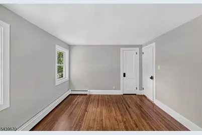 129 W Oak St, Bernards Township, NJ 07920 - Photo 28
