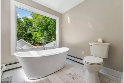 129 W Oak St, Bernards Township, NJ 07920 - Photo 36