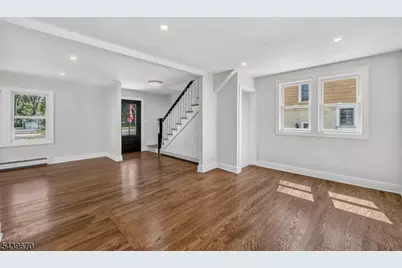 129 W Oak St, Bernards Township, NJ 07920 - Photo 6