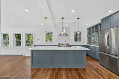 129 W Oak St, Bernards Township, NJ 07920 - Photo 10