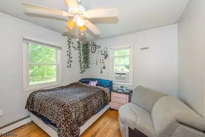 88 Crescent Dr, Hampton Township, NJ 07860 - Photo 12