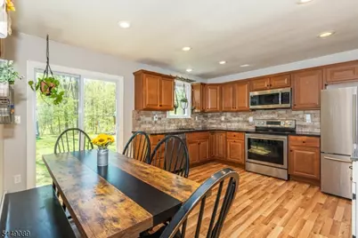 88 Crescent Dr, Hampton Township, NJ 07860 - Photo 8