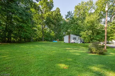 88 Crescent Dr, Hampton Township, NJ 07860 - Photo 22