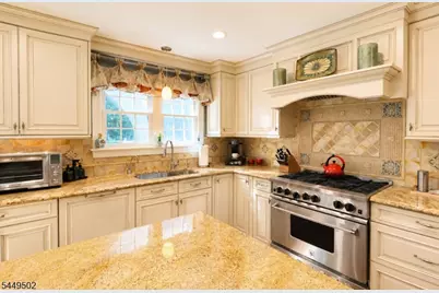 120 Timberhill Dr, East Hanover Township, NJ 07936 - Photo 12