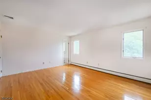 14 Hinchman Ave, Wayne, NJ 07470 - Photo 10