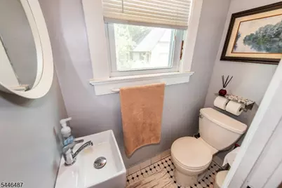 786 Lake St, Newark, NJ 07104 - Photo 12