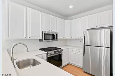 47 Lambiance Ct, Highland Park, NJ 08904 - Photo 18