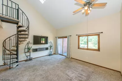 14 Stonehill Dr #6, Vernon, NJ 07462 - Photo 10