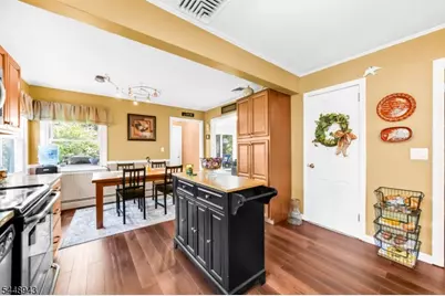 473 Whitewood Rd, Union Township, NJ 07083 - Photo 12