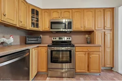 260 Prospect St #24, Westfield, NJ 07090 - Photo 6