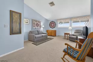 68 Overlook Dr, Union Township, NJ 08809 - Photo 4