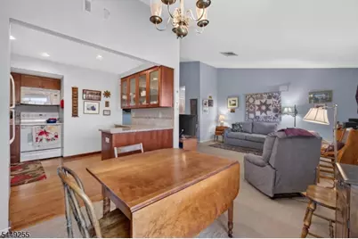 68 Overlook Dr, Union Township, NJ 08809 - Photo 6