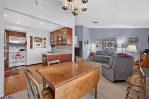 68 Overlook Dr, Union Township, NJ 08809 - Photo 6