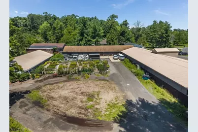 68 Johanna Farms Rd, Raritan Township, NJ 08551 - Photo 8