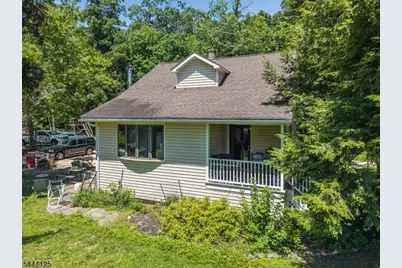 68 Johanna Farms Rd, Raritan Township, NJ 08551 - Photo 22