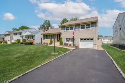 536 Fairway Dr, Union Township, NJ 07083 - Photo 2