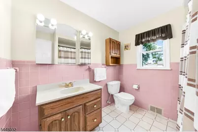 536 Fairway Dr, Union Township, NJ 07083 - Photo 18