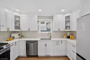 61 Bart Pl, Clifton, NJ 07013 - Photo 10