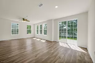 228 Park Ln, Dunellen, NJ 08812 - Photo 10