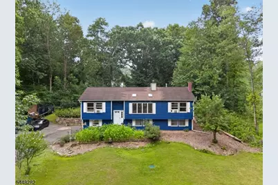 102 Meadow Rd, Hampton Township, NJ 07860 - Photo 2