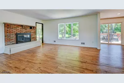 110 Hill Top Ln, Branchburg Township, NJ 08853 - Photo 10