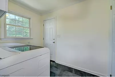 110 Hill Top Ln, Branchburg Township, NJ 08853 - Photo 20