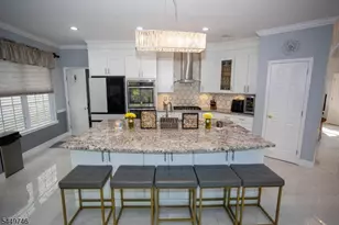 16 Biesiada Ct, Sayreville Boro, NJ 08859 - Photo 4