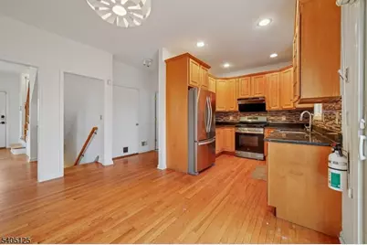 17 Grove St, Summit, NJ 07901 - Photo 8