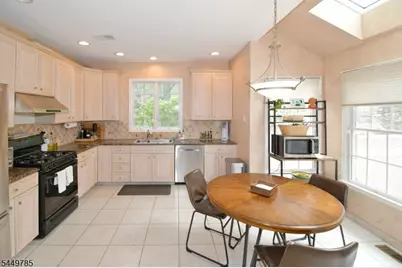 253 Patriot Hill Dr, Bernards Township, NJ 07920 - Photo 6
