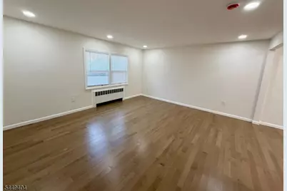 103 Mount Vernon Pl #1, Newark, NJ 07106 - Photo 10