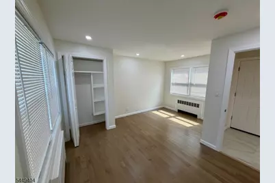 103 Mount Vernon Pl #1, Newark, NJ 07106 - Photo 8