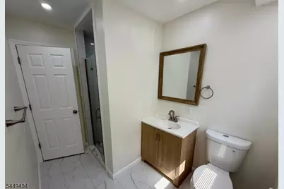 103 Mount Vernon Pl #1, Newark, NJ 07106 - Photo 4