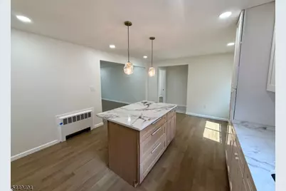 103 Mount Vernon Pl #1, Newark, NJ 07106 - Photo 1
