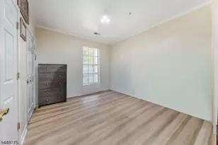 319 Sophee Ln, Lakewood Twp., NJ 08701 - Photo 18