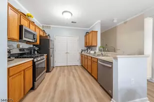 319 Sophee Ln, Lakewood Twp., NJ 08701 - Photo 10