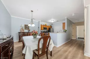 319 Sophee Ln, Lakewood Twp., NJ 08701 - Photo 8