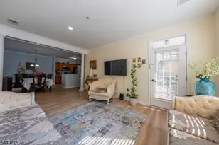 319 Sophee Ln, Lakewood Twp., NJ 08701 - Photo 14