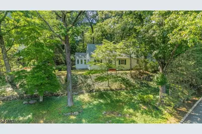 39 Lookout Rd, Mountain Lakes, NJ 07046 - Photo 32