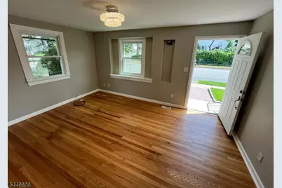 67 Rowland Ave, Hackensack, NJ 07601 - Photo 6