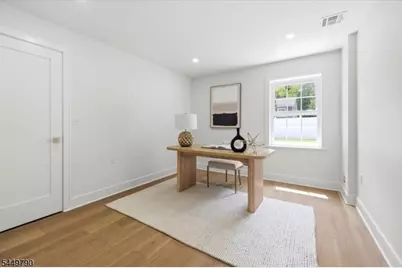37 Congressional Pkwy, Livingston, NJ 07039 - Photo 20