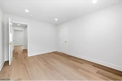 37 Congressional Pkwy, Livingston, NJ 07039 - Photo 22