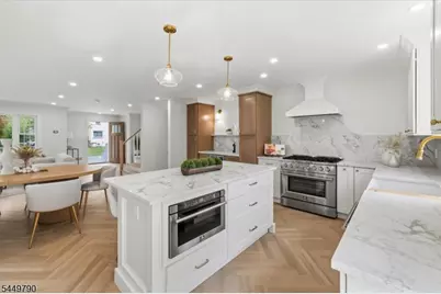 37 Congressional Pkwy, Livingston, NJ 07039 - Photo 6