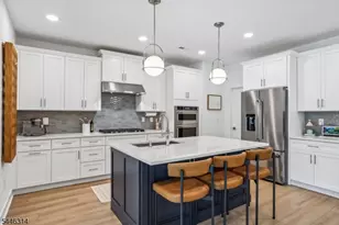 22 Flower Horn Blvd, Randolph Township, NJ 07869 - Photo 12