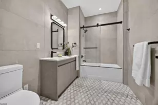 303 Washington St, Newark, NJ 07102 - Photo 16