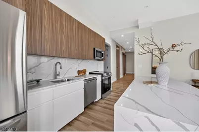 303 Washington St #8J, Newark, NJ 07102 - Photo 8