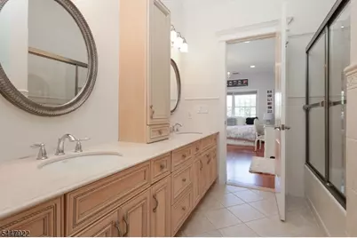 94 Hillcrest Dr, Clark Township, NJ 07066 - Photo 32